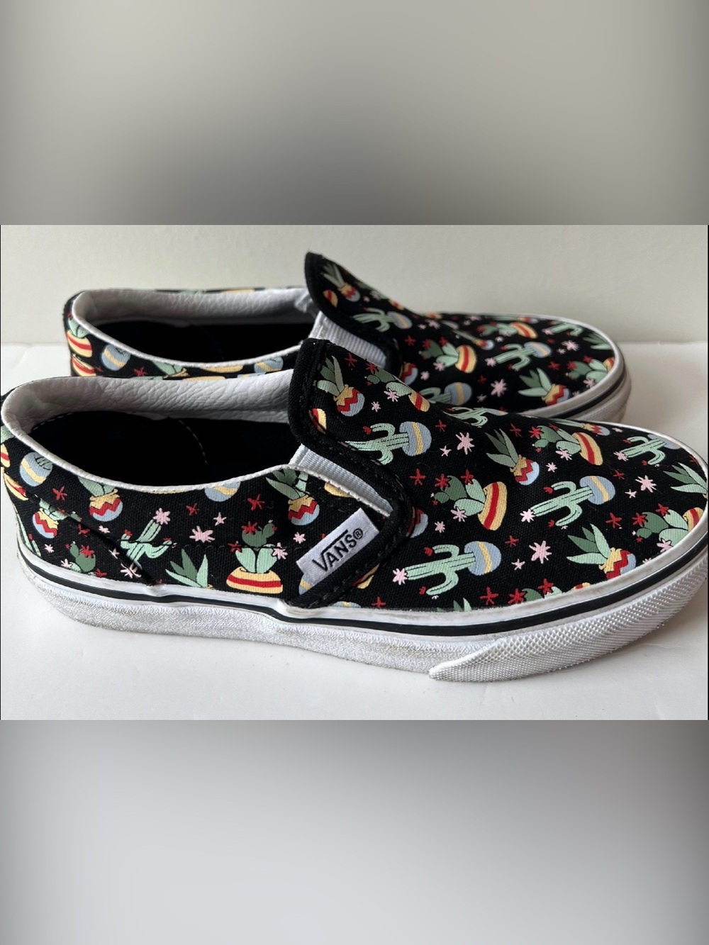 Vans Kids Black Slip-On Sneakers with Green Cactus Print Size 13C